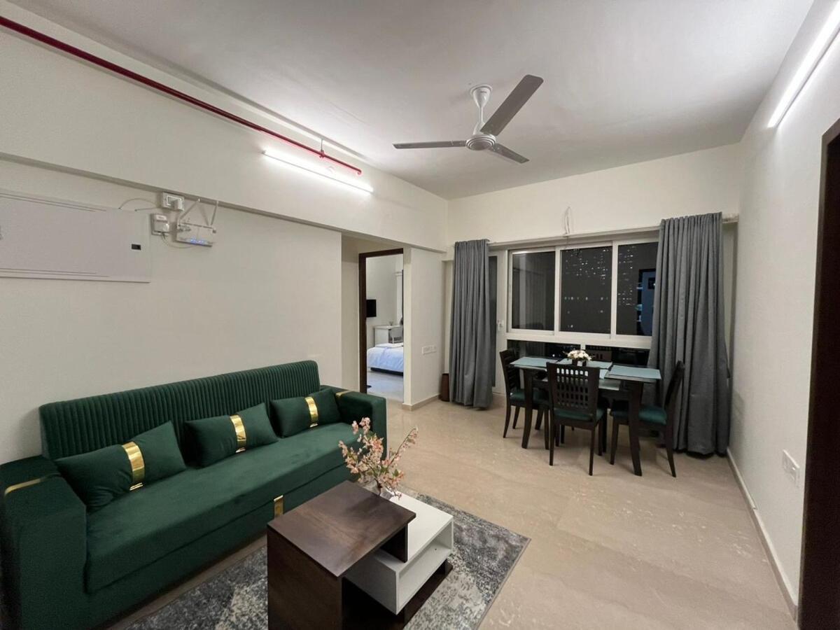 2Bhk Plus Living Room Near Nesco Malad East West Bombaim Exterior foto